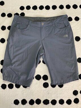 The North Face Hiking Shorts Womens 14 Gray Lightweight Bermuda Gorpcore Outdoor